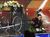 Miss Velká Británie Danielle Latimerová bhem pehlídky národních kostým na...