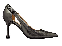 Lodi�ky na vy��ím podpatku s pr�st�ihy a ozdobnými kamínky. Cena 849 K�