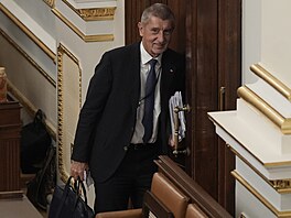 P�edseda ANO a z�ejm� budoucí premiér Andrej Babi� ve Sn�movn� (26. listopadu...