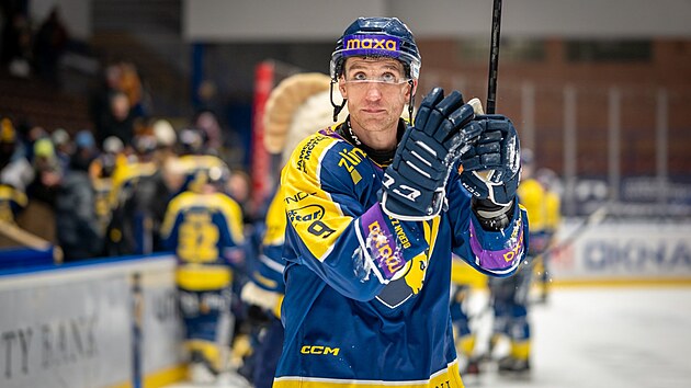 Bed�ich K�hler skon�il ve Zl�n� po minul� sezon�. Do v�t�zn�ho dom�c�ho utk�n� proti Slavii nasko�il jako hr�� druholigov�ho Uhersk�ho Brodu a odnesl si cenu pro nejlep��ho hr��e. (listopad 2025)