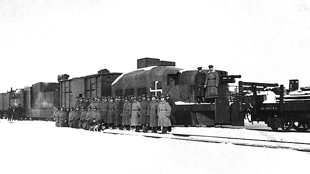 Jeden ze dvou fin�ln�ch finsk�ch obrn�n�ch vlak� sestaven�ch po ob�ansk� v�lce, fotografie je pravd�podobn� z roku 1920.