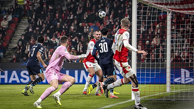 Sl�vistick� z�var p�ed br�nou Bilbaa z�stal nevyu�it.