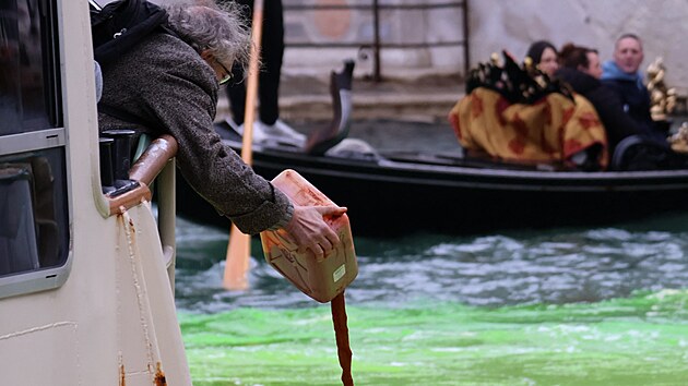 Hnutí Rebelie proti vyhynutí protestovalo v italských Benátkách. (22. listopadu 2025)