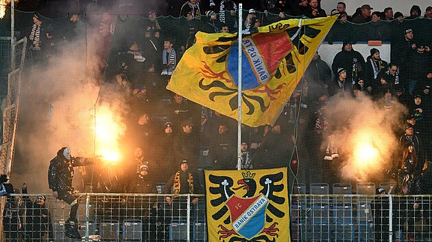 Ultras Baník Mongaguá'daki Roman çocuklara hakaret etti, polis yardım etti