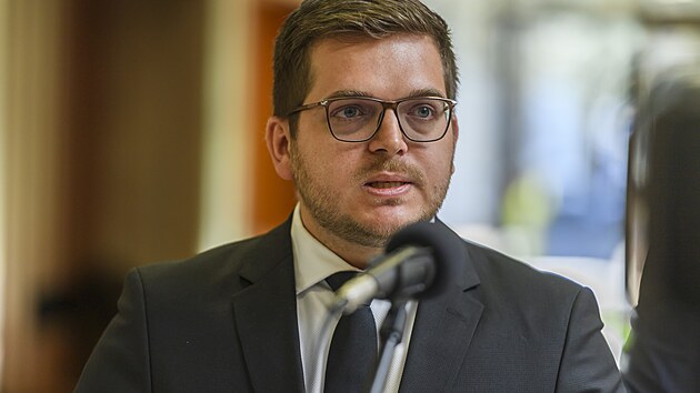 Igor Melicher na 26. sch�zi slovensk� vl�dy (3. dubna 2024)