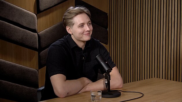 S Gudasem bych se do rva�ky nepou�t�l, ��k� Ha�ek. Jak� je �ivot mlad�ho hr��e?