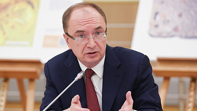 Nikolaj Kropa�ev, rektor Petrohradské státní univerzity, která stojí za novým...