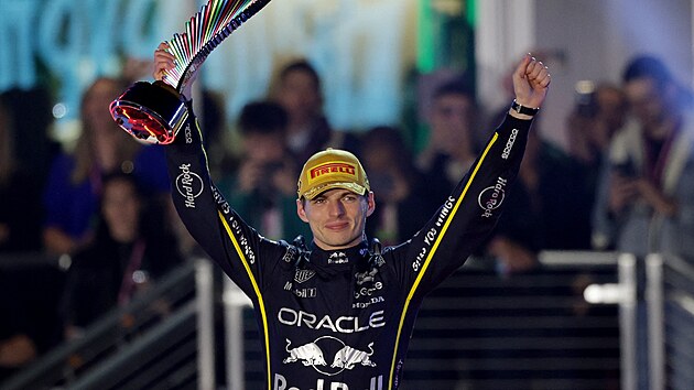 Max Verstappen z Red Bullu se raduje z v�t�zstv� ve Velk� cen� Las Vegas.