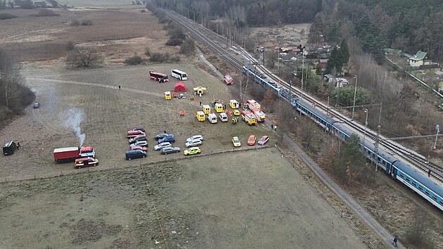 Na trati mezi Zliv� a D�v�icemi na �eskobud�jovicku se r�no srazil rychl�k s osobn�m vlakem. (20. listopadu 2025)