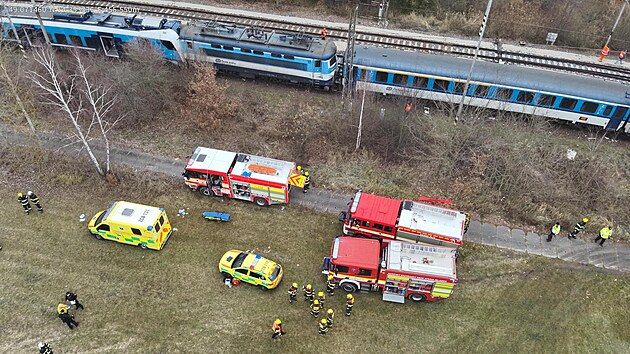 Na trati mezi Zliv� a D�v�icemi na �eskobud�jovicku se r�no srazil rychl�k s osobn�m vlakem. (20. listopadu 2025)