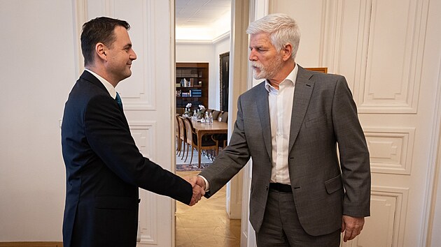 Pavel se ohradil proti Macinkovi, ministr zpochybnil nestrannost ústavních soudců