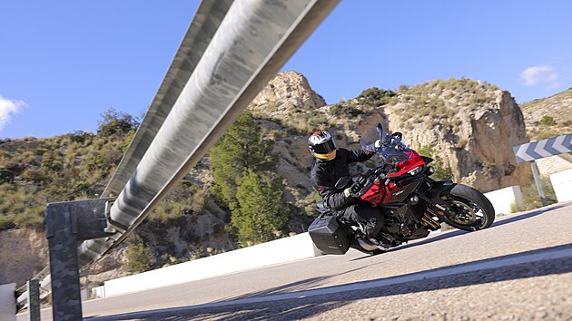 Honda CB1000 GT � pro z�bavu i na cestu do pr�ce