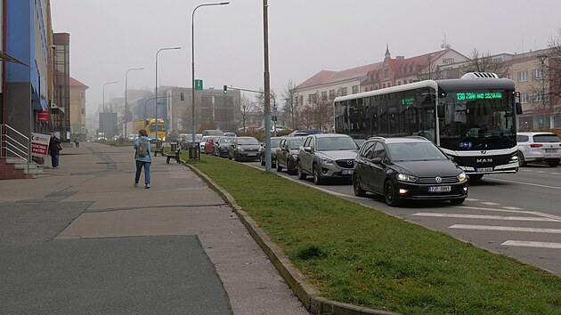 Nejbl�e realizaci je cyklostezka pod�l pr�tahu n�m�st�m p�ed obchodn�mi domy - a� ke k�i�ovatce u Domu kultury. Vzniknout m� p��t� rok.