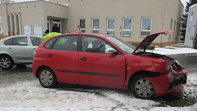 Devades�tilet� �idi� dostal v obci Stavenice na �umpersku smyk a pot� narazil s vozem do domu. B�hem n�sledn�ho p�evozu do nemocnice zem�el. (24. listopadu 2025)