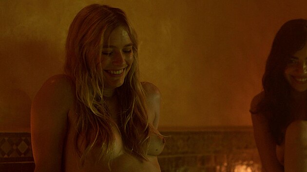 Camille Razatov� v seri�lu Emily in Paris (2024)