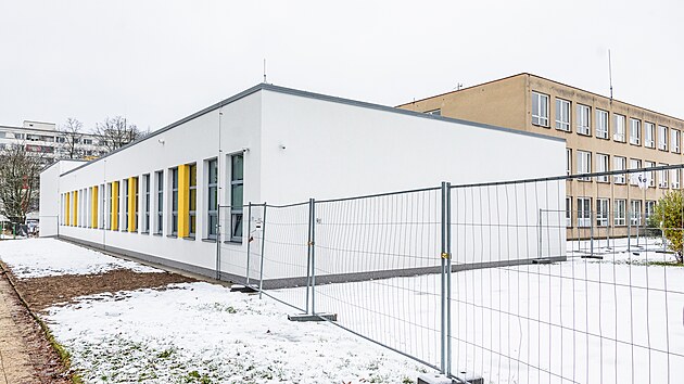 Rekonstrukce pzemnho pavilonu oboru populrn hudby vylo na 29 milion korun, pestavba hradeck ZU Stezina je za polovinou. (26. listopadu 2025)