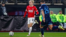 Mat�j �ín z Alkmaaru v utkání proti Shelbourne.