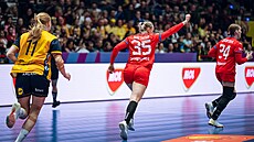 �eská házenká�ka Valerie Smetková se raduje v zápase se �védskem na mistrovství...