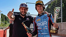 Sedmnáctiletý Max Karhan pat�í mezi nejv�t�í sou�asné talenty �eského motorsportu