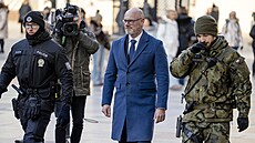 Prezident republiky zahájil konzultace s kandidáty na posty ministr� v budoucí...