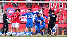 Afolabi Soliu z Liberce se raduje z gólu proti Pardubicím.