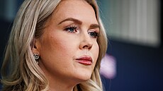 Tisková mluv�í Bílého domu Karoline Leavittová hovo�í v Bílém dom�. (12....