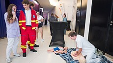 Krajská hospodá�ská komora po�ádala prezentaci p�ti desítek st�edních �kol v...