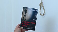 Kniha Petra ��mala vych�z� z archivn�ch materi�l�.