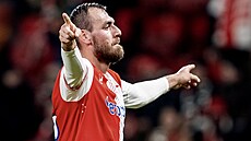 Tomá� Chorý slaví sv�j gól do sít� Slovácka.