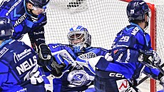 Vítkovický gólman Klime� se proti Plzni rozhodn� nenudil.