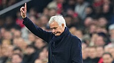 Trenér Benfiky Lisabon José Mourinho se hlásí o mí�.