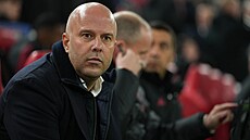 Zamy�lený trenér Liverpoolu Arne Slot.