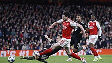 Declan Rice s Arsenalu zakon�uje na bránu Bayernu Mnichov.