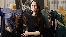 Návrhá�ka Kate�ina �mejkalová, majitelka ateliéru Nosme, s kostýmy, které �ila...