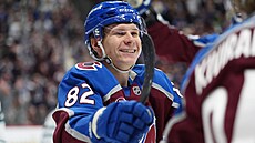 Úto�ník Ivan Ivan slaví se spoluhrá�i gól Colorada v zápase proti San Jose.