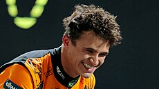 Lando Norris se usmívá po úspné kvalifikaci na Velkou cenu Las Vegas.