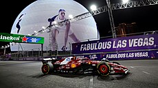 Charles Leclerc b�hem tréninku na Velkou cenu Las Vegas.