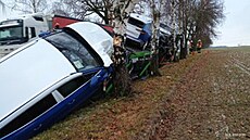 Kamion p�evá�ející auta havaroval u Lib�jovic.