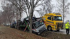 Kamion p�evá�ející auta havaroval u Lib�jovic.