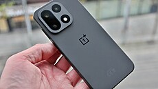 OnePlus 15