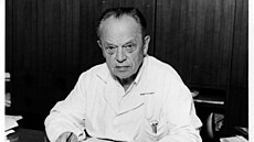 Zakladatel kliniky Eduard Hradec