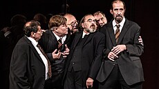 Divadlo Bolka Polívky nazkou�elo hru Ztratili jsme Stalina. (podzim 2025)