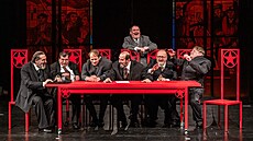 Divadlo Bolka Polívky nazkou�elo hru Ztratili jsme Stalina. (podzim 2025)