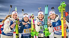 Zleva Markéta Davidová, Tereza Voborníková, Lucie Charvátová a Jessica Jislová...