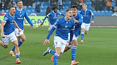 Ostrav�tí fotbalisté Ji�í Boula, Ond�ej Kri�falu�i a Mat�j Chalu� (zleva)...