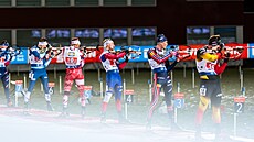 Vít�zslav Hornig na stojce b�hem mu�ské �tafety Sv�tového poháru v Östersundu.