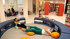 Knihovna pro�la nedávno rekonstrukcí a modernizací. Dokon�ena byla loni na...