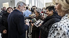 První náv�t�vníky na Pra�ském hrad� p�ivítal v Rothmayerov� sále prezident Petr...