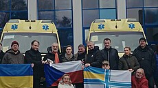 Herci Trojan s Dvo�ákem pomáhají s Pam�tí národa na Ukrajin�