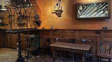 P�vodní interiér kavárny Klubu Újezd